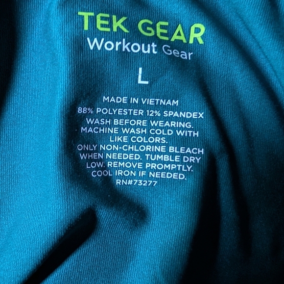 Tek Gear Adaptive Long Sleeve Performance Tee Size: LARGE, (EUC) - Picture 5 of 6